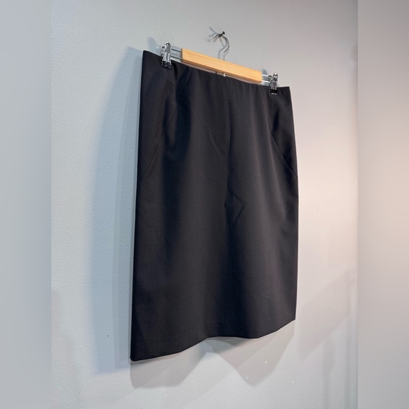 Black Theory Wool Blend Basic Skirt Size 10 EUC - Picture 3 of 5
